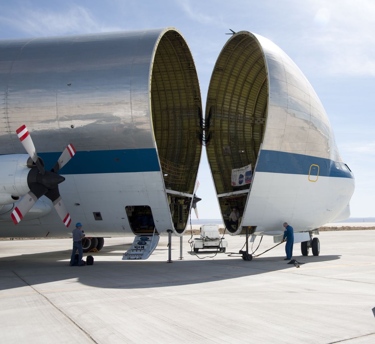 In Photos: See NASA's 'Super Guppy' Swallow Supersonic Jets | Space