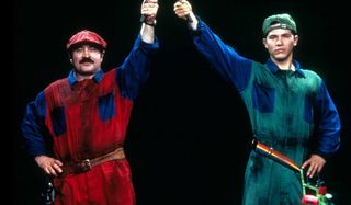 Super Mario Bros Bob Hoskins John Leguizamo crossing plungers