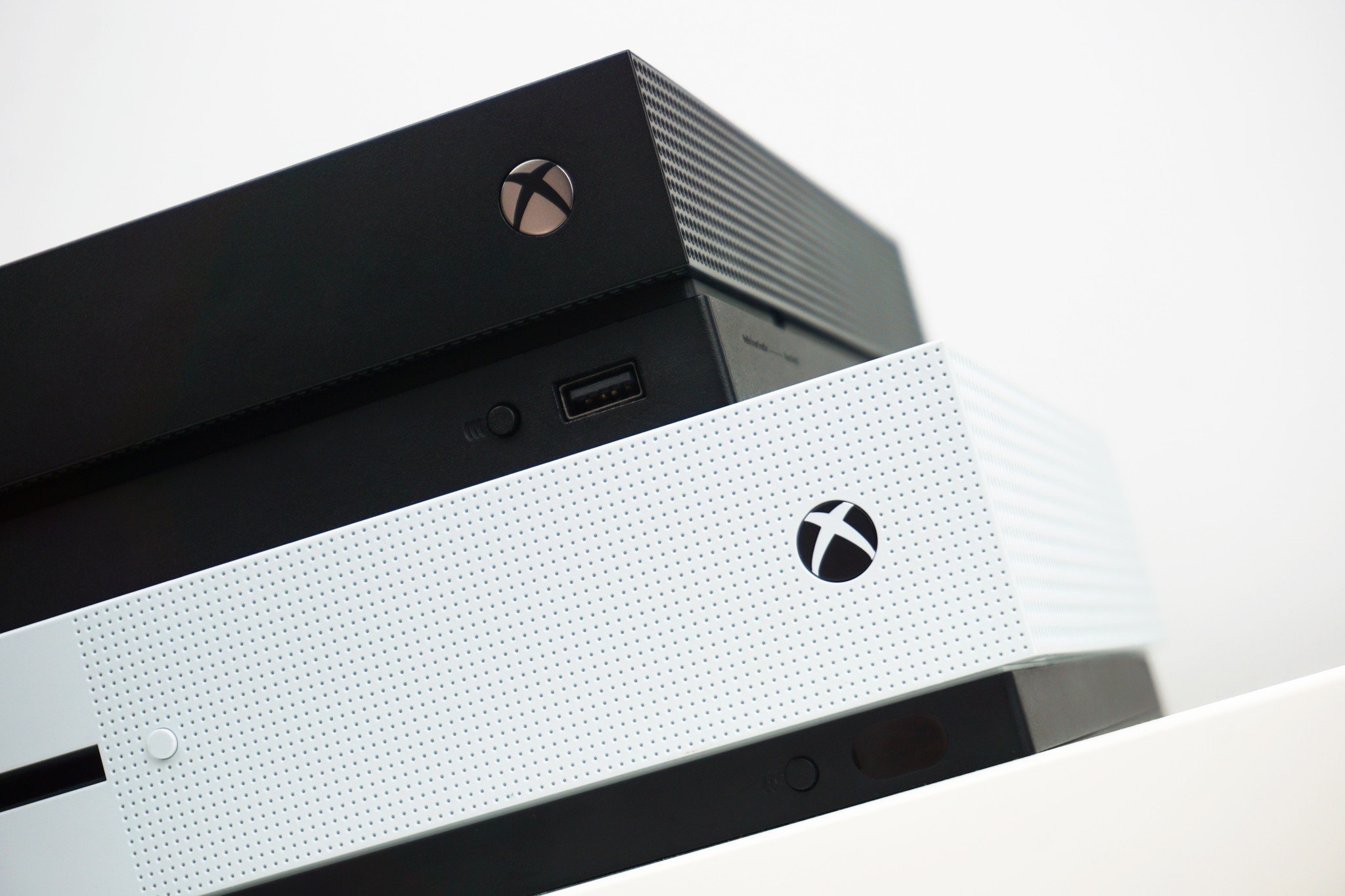 Xbox One X vs Xbox One S: Qual é a diferença?