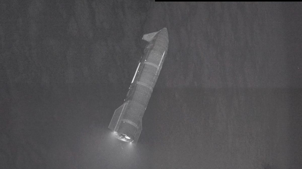 SpaceX's Starship seen in space by next-gen Starlink satellite (video)