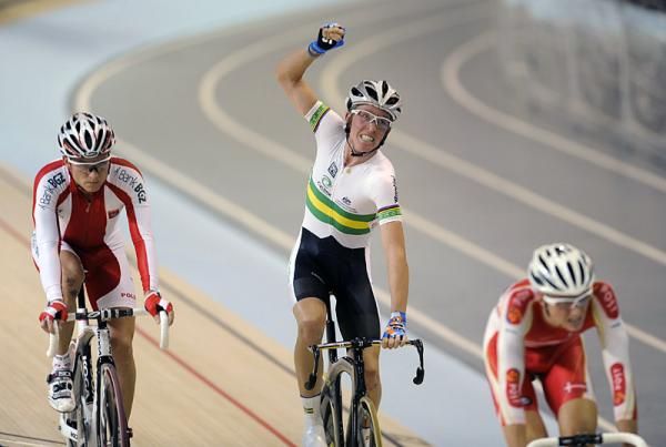 Cameron Meyer (Australia) celebrates his victory in the points race.