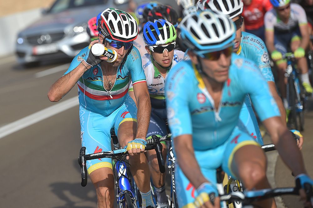 Vincenzo Nibali takes in some water