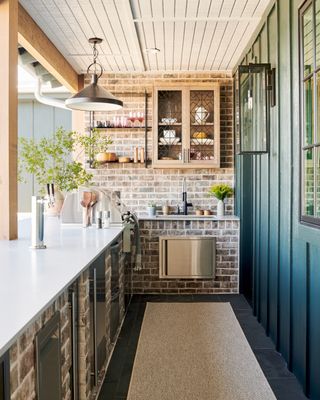 outdoor kitchen by LH Designs