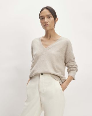 The Cashmere Relaxed V-Neck