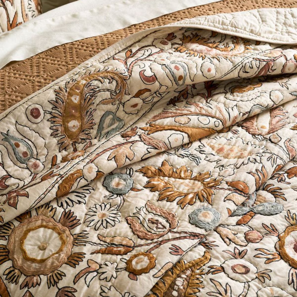 Calista Embroidery Bedspread