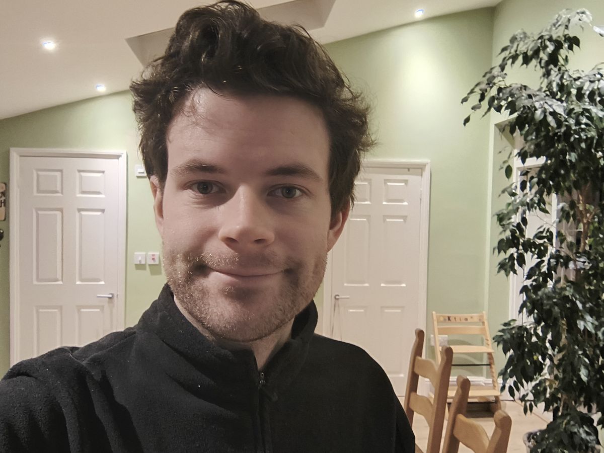 A selfie taken on the Moto Edge 40 Neo