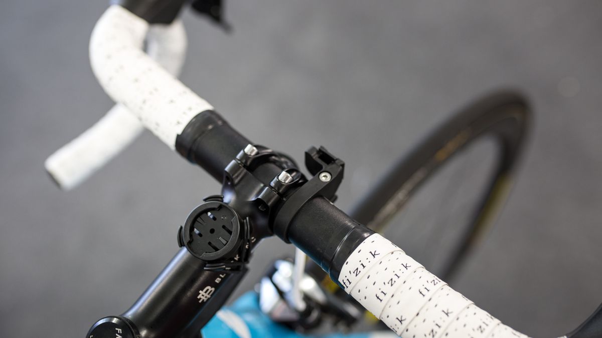 AG2R run SRM headunits whilst racing, whilst Pozzovivo opts for a Garmin whilst training