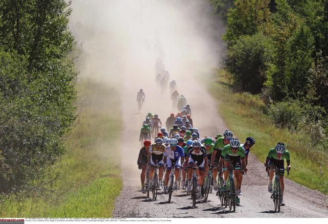 The peloton on one of the gravel sections of the stage