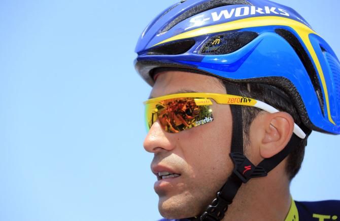 Alberto Contador (Saxo-Tinkoff) awaits the start of stage 13 in Tours