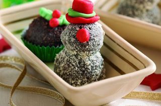 christmas recipes kid friendly_snowman_truffle