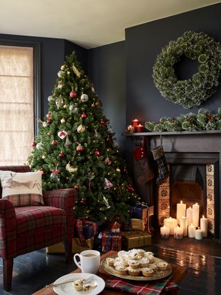 Christmas tree decorating ideas: Dobbies Highland Tales Christmas 2018