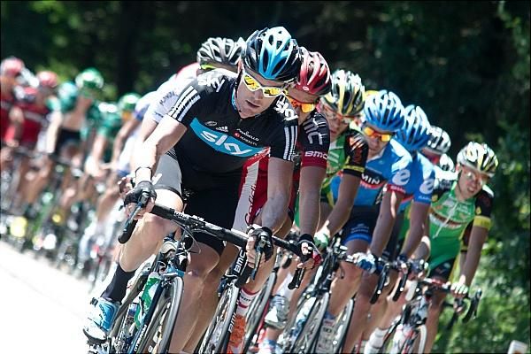 Sky leads the chase in the peloton.