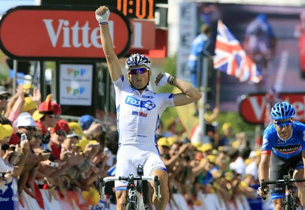 Pierrick F&eacute;drigo (FDJ-BigMat) celebrates victory on stage 15 into Pau, the fourth Tour stage win of the Frenchman's career.
