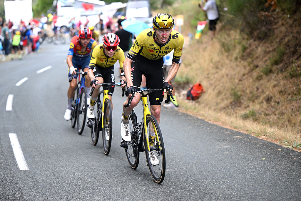 ALFARO, SPAIN - AUGUST 31: Matteo Jorgenson of The United States and Team Visma | Lease a Bike attacks during the La Vuelta - 80th Tour of Spain 2025, Stage 9 a 195.5km stage from Alfaro to Estacion de Esqui de Valdezcaray 1541m / #UCIWT / on August 31, 2025 in Alfaro, Spain. (Photo by Dario Belingheri/Getty Images)
