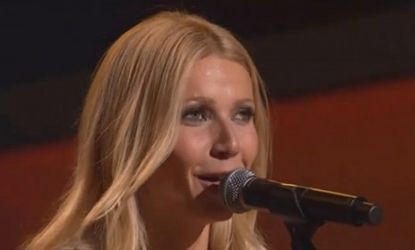 Gwyneth Paltrow sings a song from her upcoming film "Country Strong" for which she gained (and recently lost) 20 pounds.