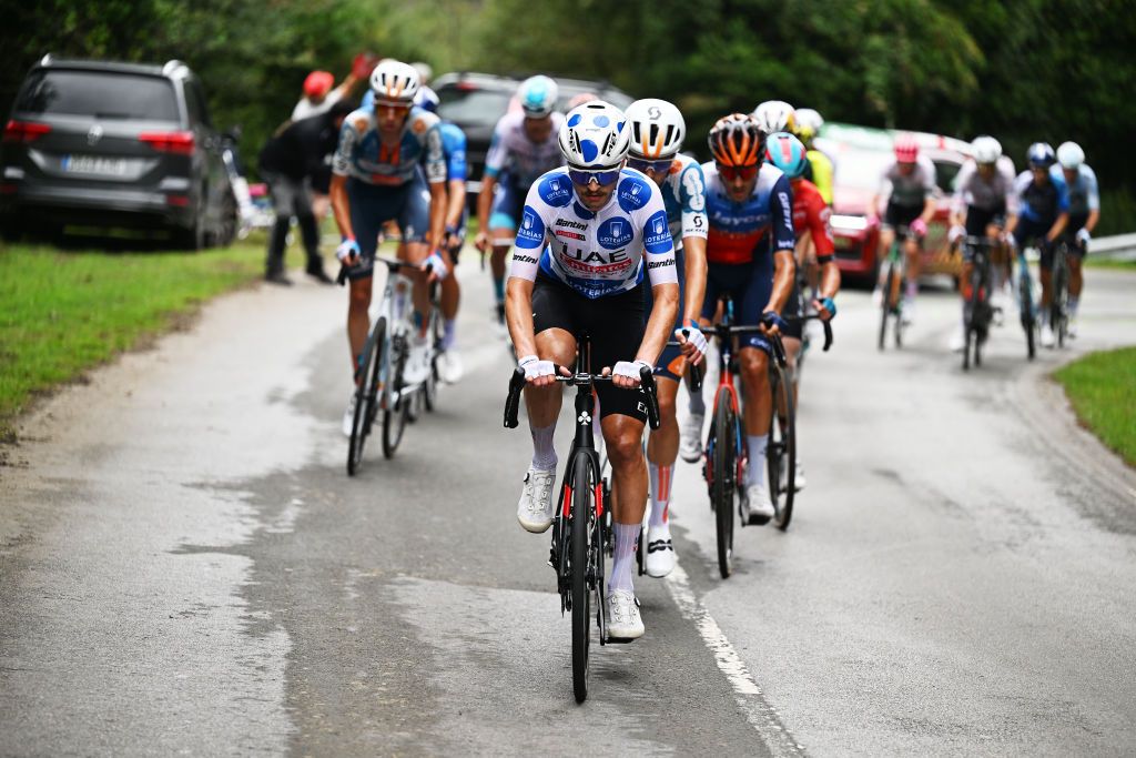 Jay Vine in the mountains classification jersey at the Vuelta a España