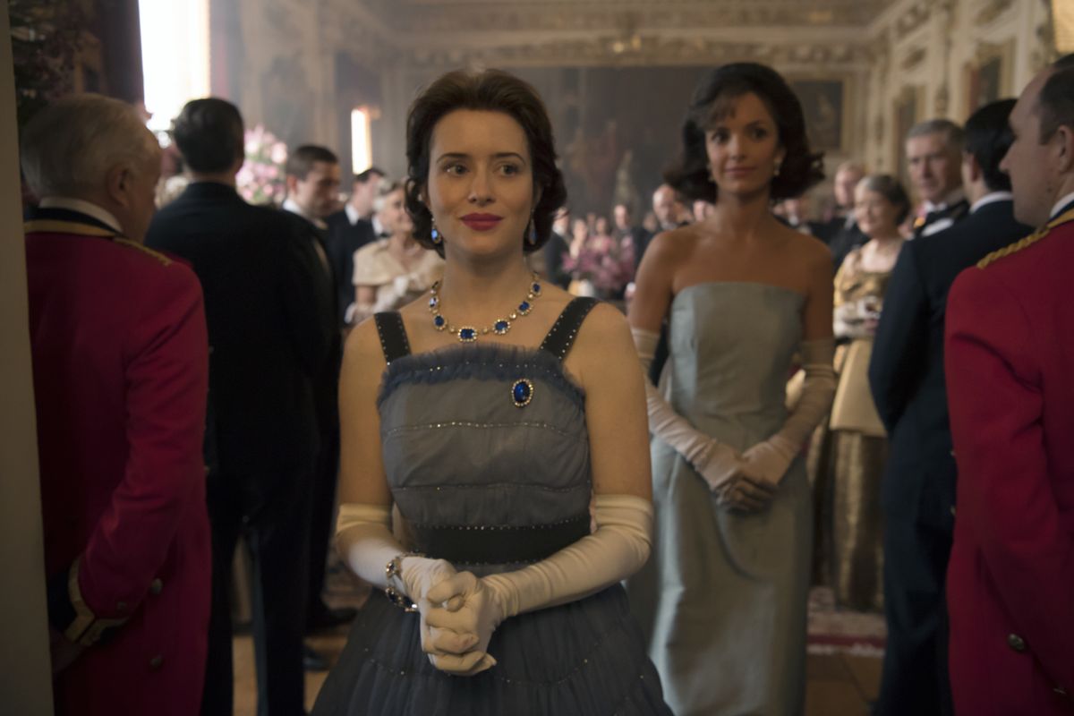 Costumes The Crown Series 2 : les faits incroyables derrière les looks