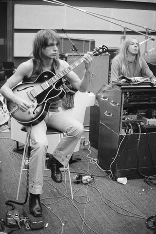 "It's in what time signature?" Howe and Wakeman working on Fragile at Advision Studios in 1971