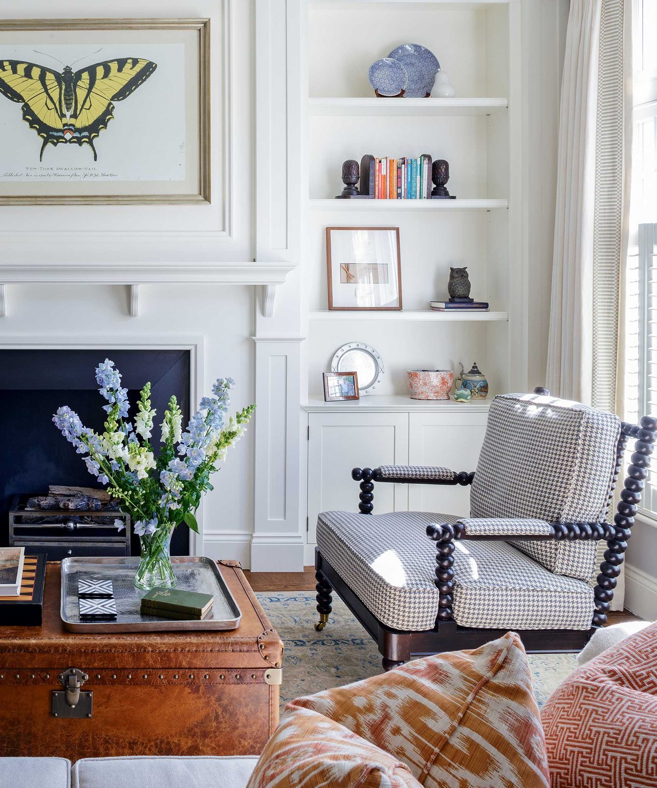 I tried The Minimalists' 'out in the open' decluttering rule