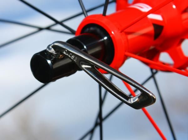 The included skewers produce excellent clamp force for a given amount of closing pressure, unlike many skewers that use external cams