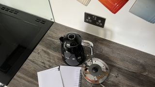 setting up the smeg retro 50s kettle