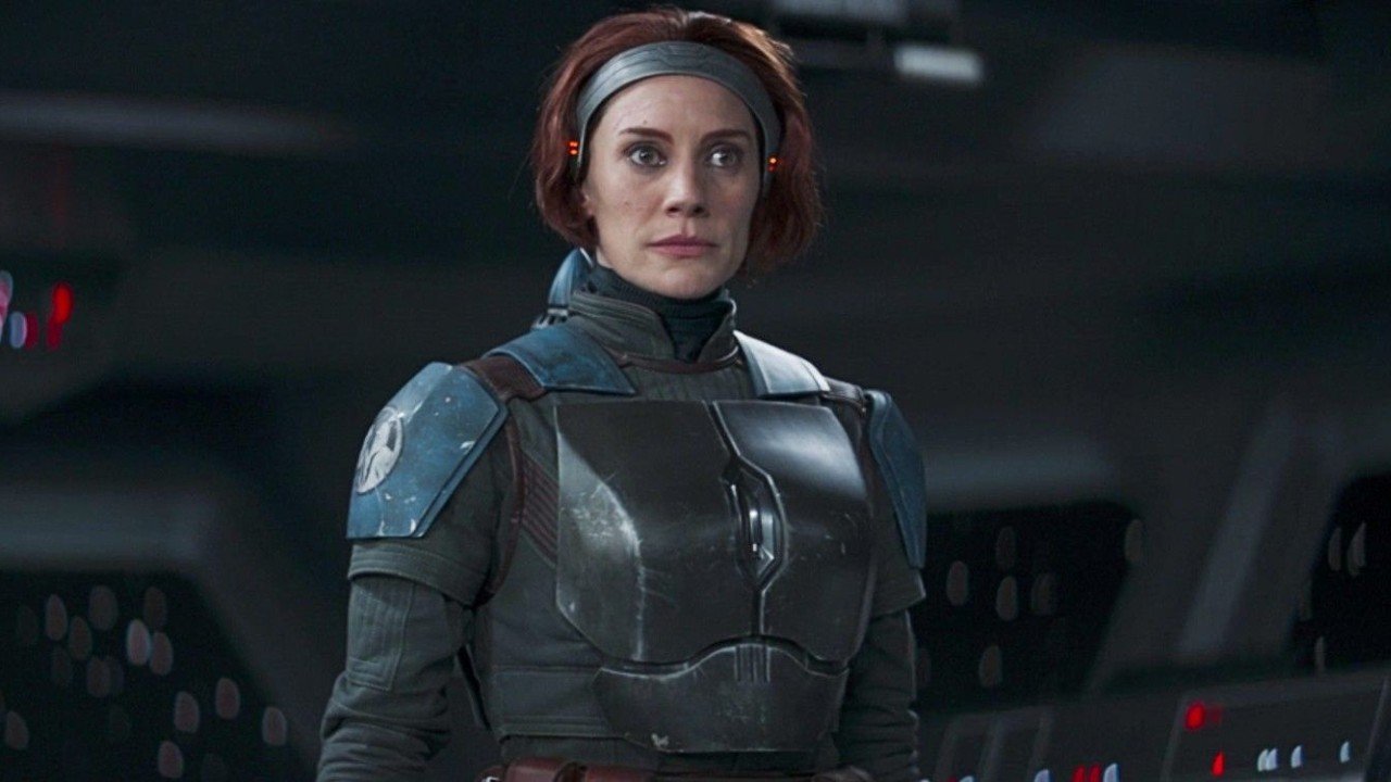 Bo-Katan Kryze (Katee Sackhoff) looks ahead on The Mandalorian (2020)