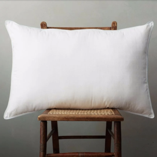 anti-allergy pillow that's a perfect switch to prepare the home for allergy season by soak & sleep