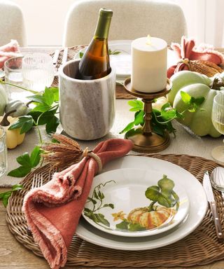 Pottery Barn Thanksgiving decor ideas, decorated table