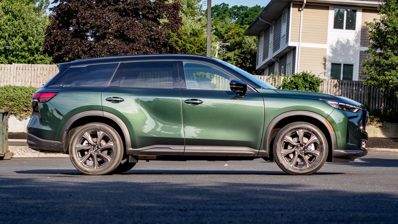 2027 Infiniti QX60 review.