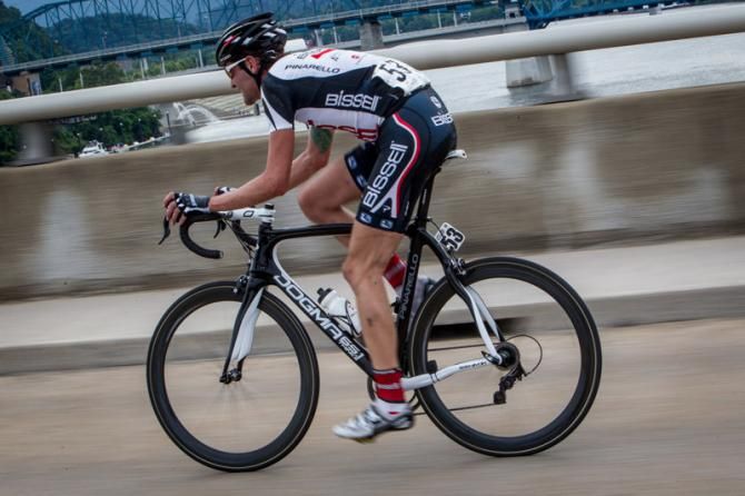 Phil Gaimon (Bissell) tries to gain time on the chase.