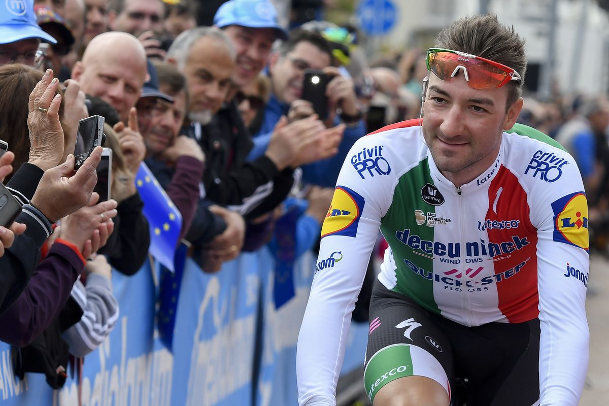 Elia Viviani (Deceuninck-QuickStep) rolls to the stage start