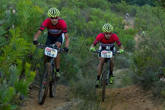 Charles Keey and Darren Lill of Team Cannondale Blend