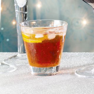 Vegetarian Dinner Party Drink: Aperol spritz