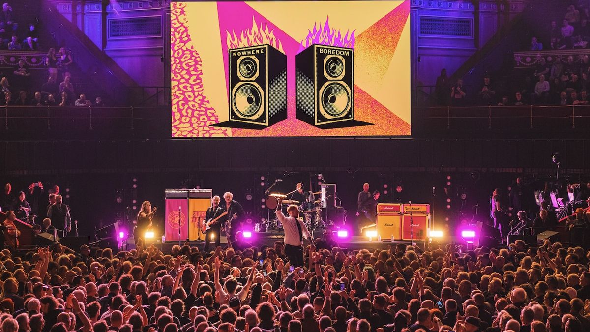 "Open the dance floor, you’ll never get to do it again." Forget John Lydon's bitter and boring "karaoke" jibes, with Frank Carter up front, the Sex Pistols sound like the world's greatest punk band once more