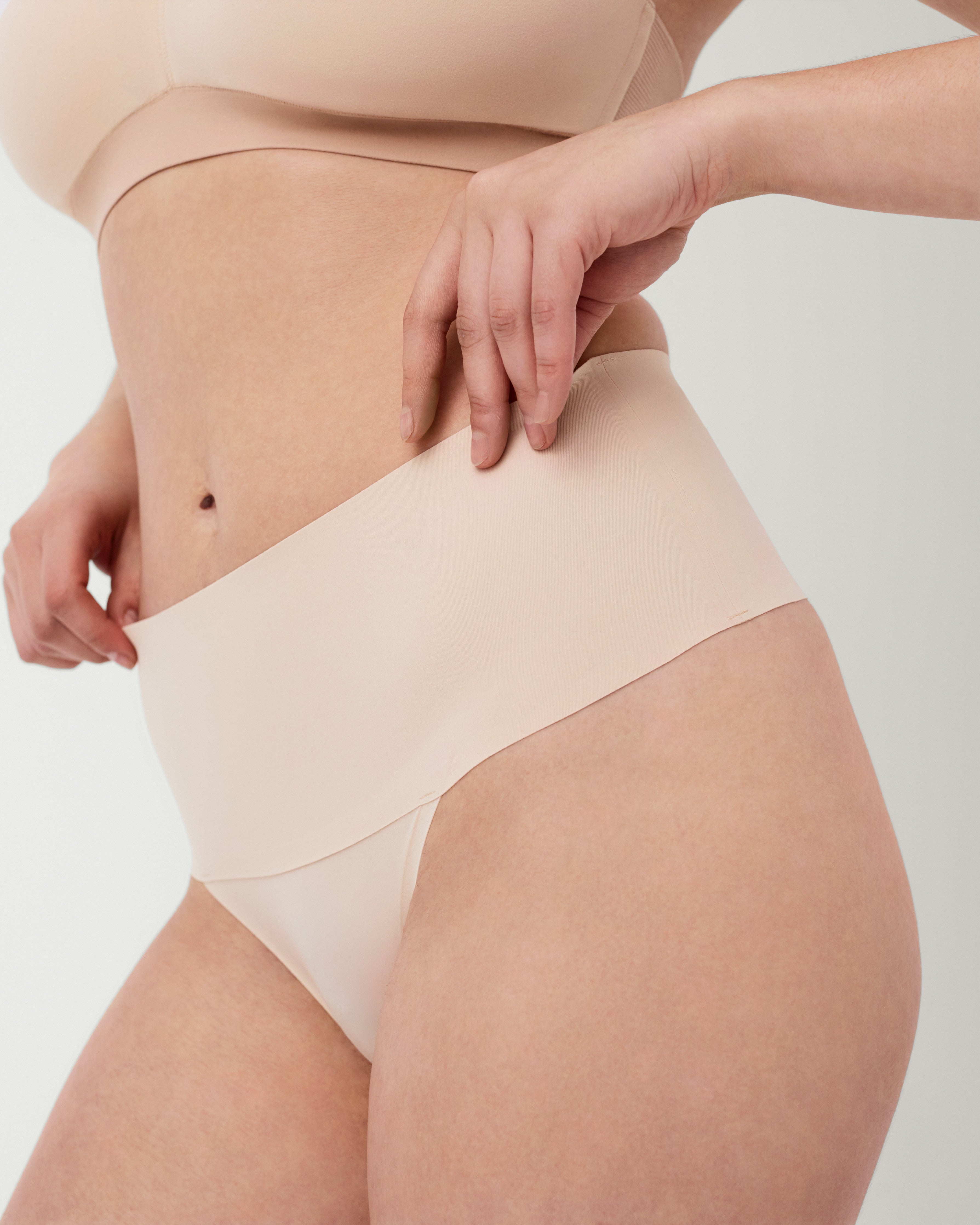 Spanxsupersmooth™ Undie-Tectable® Thong, Soft Nude