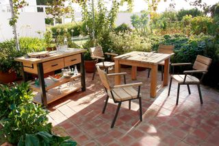 garden furniture ideas: teak dining set from Barlow Tyrie