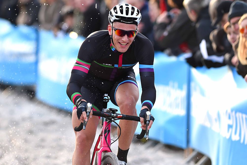 Marcel Kittel looks like he's having a great time racing cyclo-cross