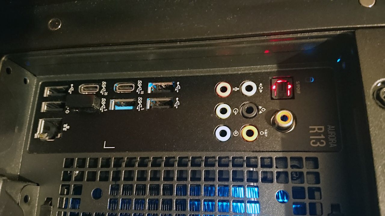 Alienware Aurora R13 rear I/O
