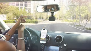 Nexar Beam GPS on windshield