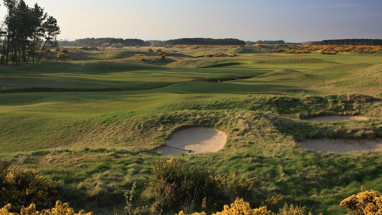 A view of the green on the par 5, 18th hole at Dundonald Links
