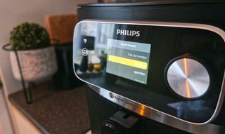 Skärmen på Philips 7000 XXL visar några av tillagningsalternativen.