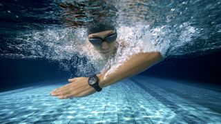 Person swimming using Huawei Watch 2