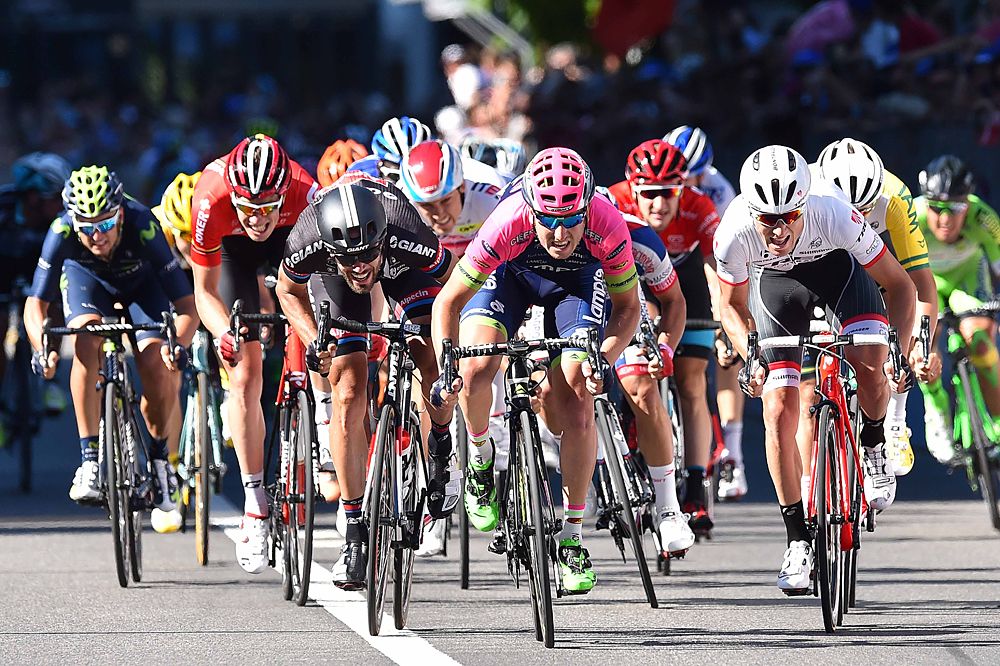 Sacha Modolo (Lampre-Merida) takes the stage 17 victory in Lugano