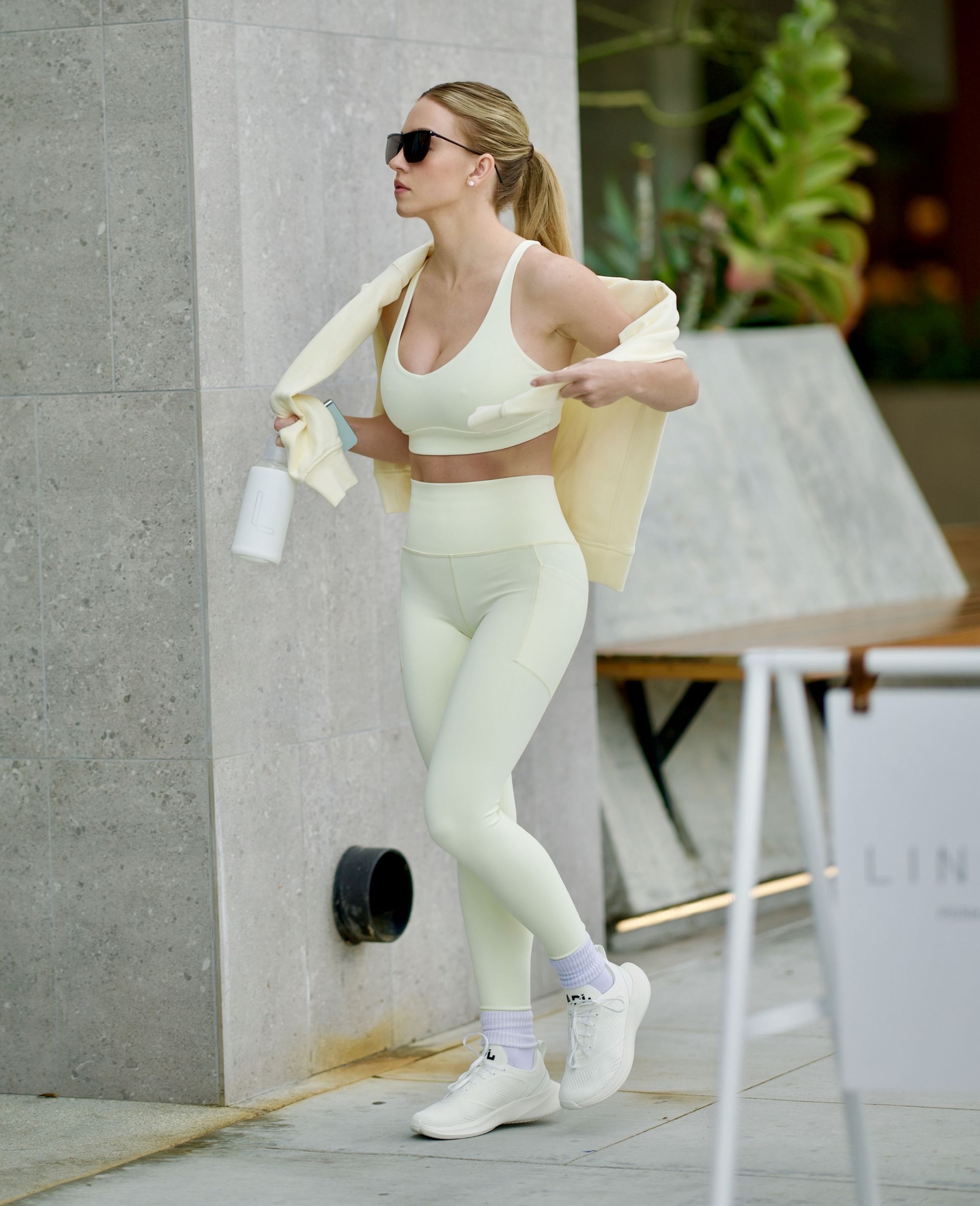 This Sports Bra is a Favorite for Busty Girls Everywhere This Sports Bra is a Favorite for Busty Girls Everywhere
