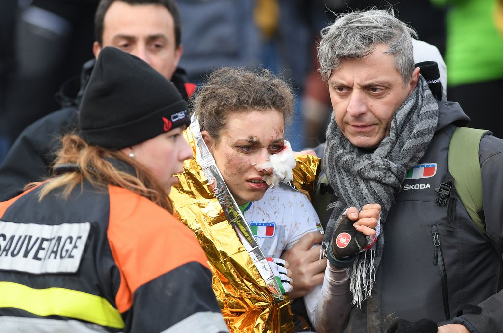 Alice Maria Arzuffi (Italy) crashed out of the race