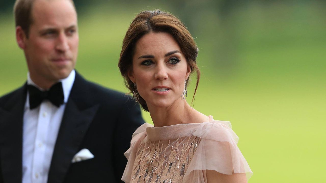 kate middleton the crown 542155398