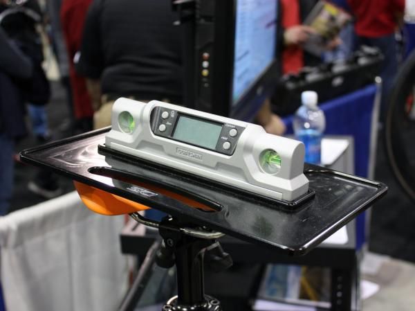 Serotta's saddle tool provides a perfect level measurement.