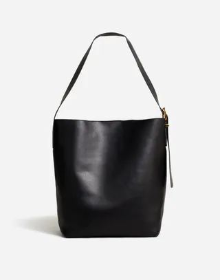 Essential Tote Bucket Bag aus Leder