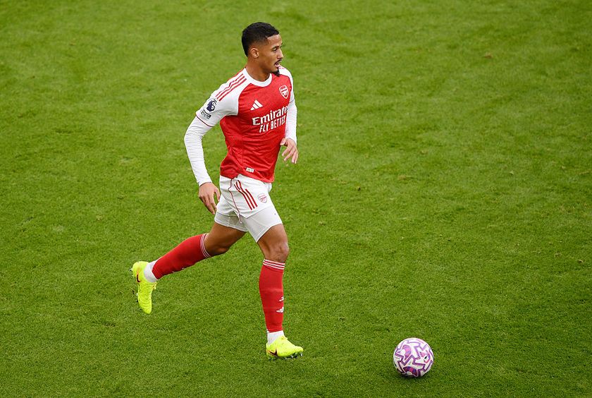 LONDON, ENGLAND - OCTOBER 26: William Saliba of Arsenal runs with the ball during the Premier League match between Arsenal and Crystal Palace at Emirates Stadium on October 26, 2025 in London, England. (Photo by Alex Burstow/Arsenal FC via Getty Images)
