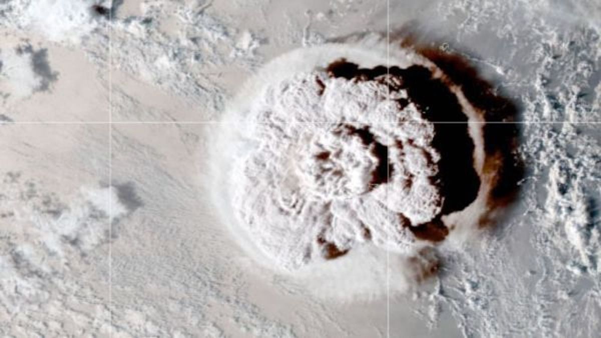Rekor kıran Tonga yanardağı uzaydaki uydu sinyallerini bozdu
